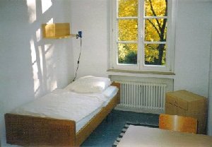 Zimmer im Anna Schiller-Haus Einzelzimmer im Anna-Schiller-Haus